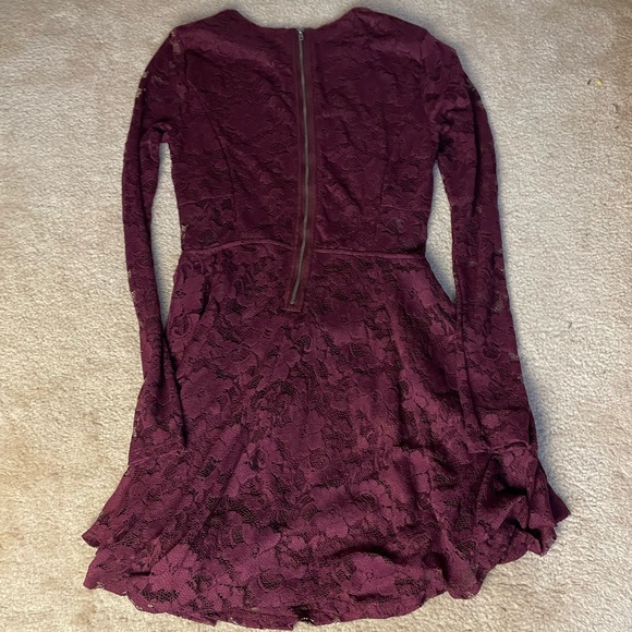 Burgundy Dress - Medium - Picture 4 of 4